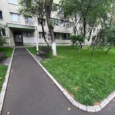 Ferienwohnung Casa Cartilor - House Of Book'S Bukarest Exterior foto